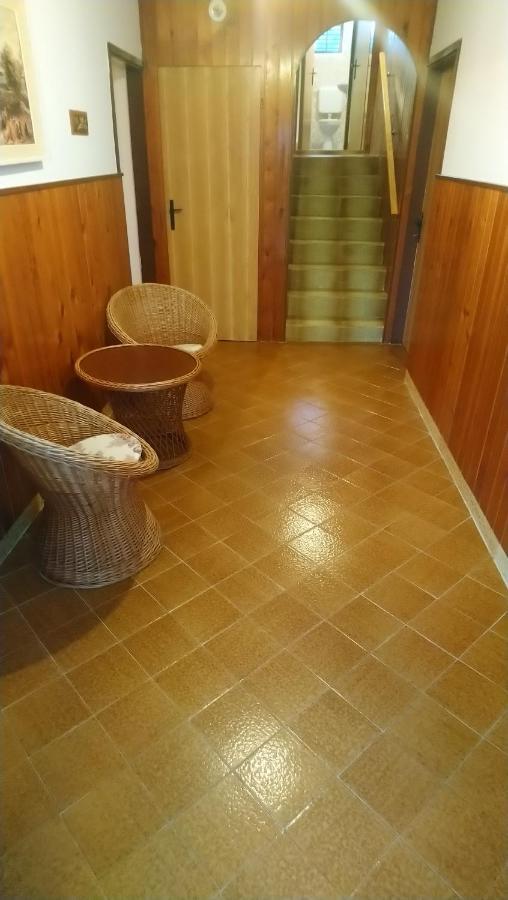 Apartment Vidas Kampor Luaran gambar